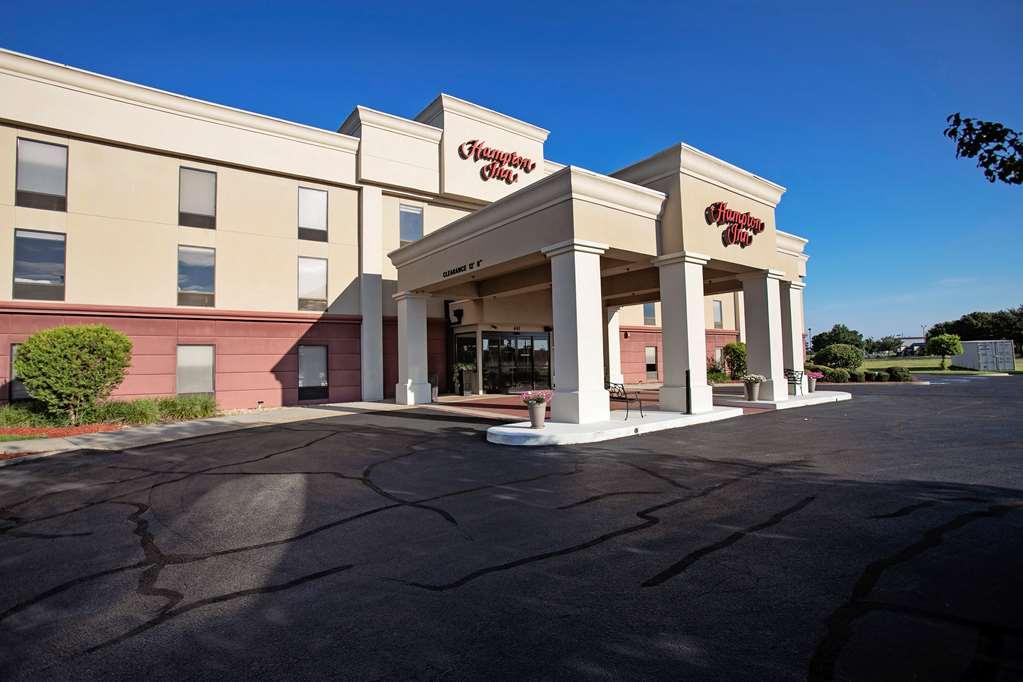 Hampton Inn 莫尔特里 外观 照片